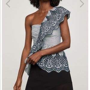 Bcbgmaxazria one shoulder top